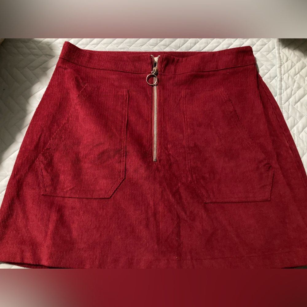 AMP medium maroon corduroy zipper skirt